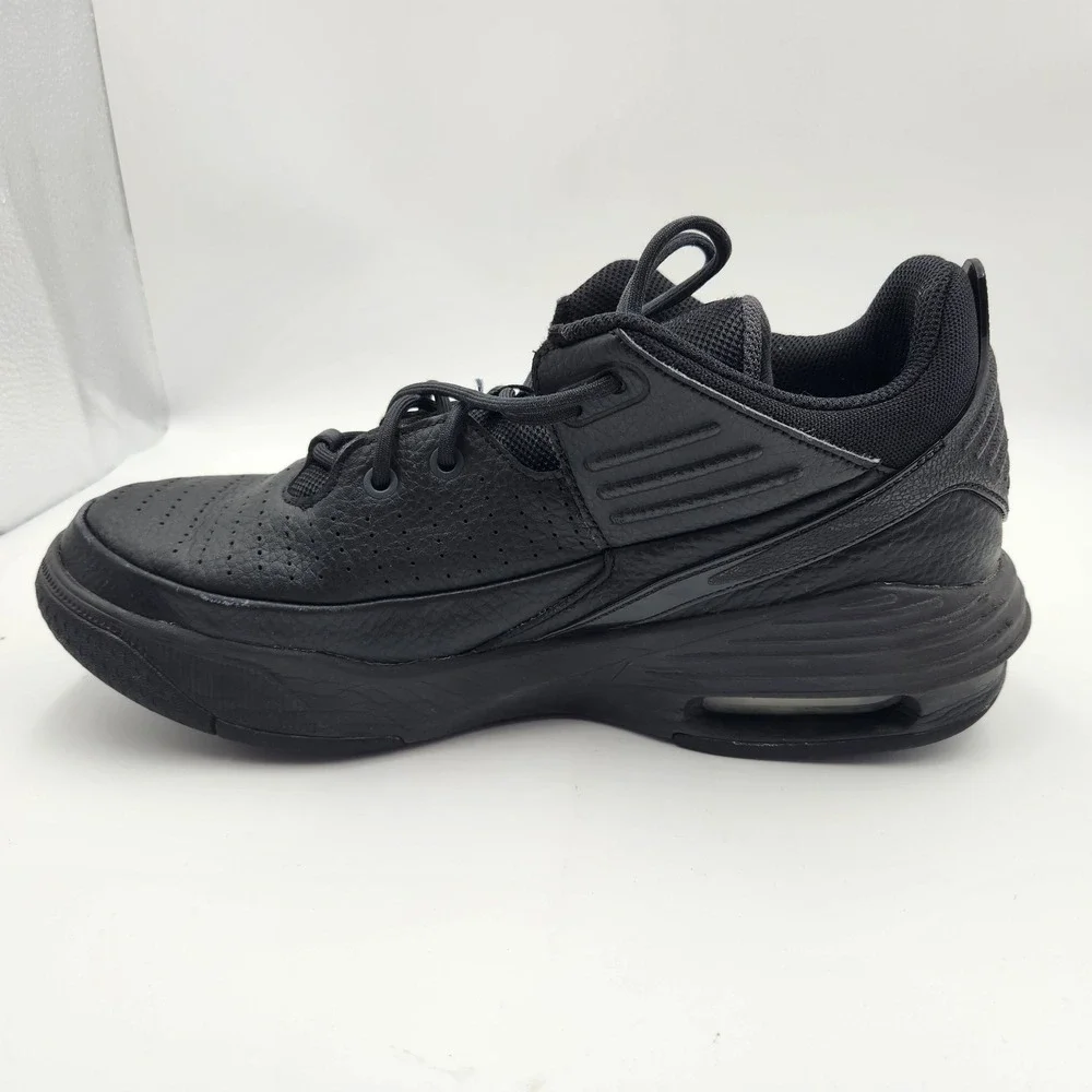 Men NIKE Air Jordan Max Aura 5 Black/Black (DZ4353 001) Size 10 Athleisure